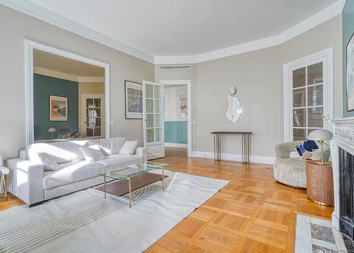 Charme Et Standing - 2 Proches Trocadero Appartement *