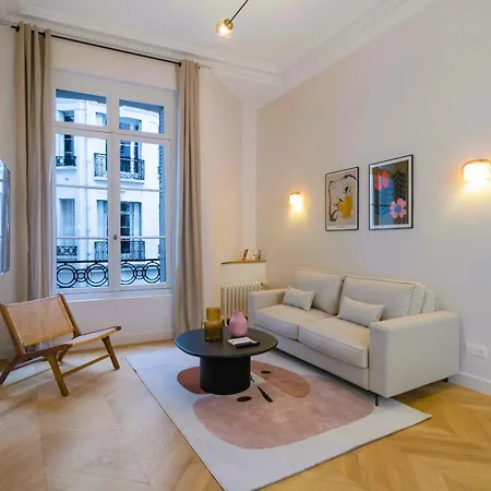 Charme Et Standing - 2 Proches Trocadero Appartement *