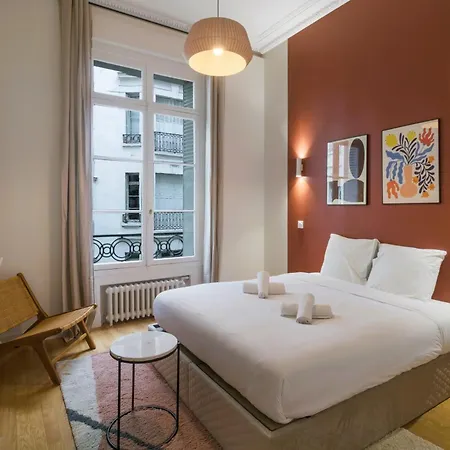 Charme Et Standing - 2 Proches Trocadero Appartement
